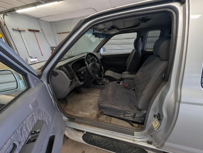 2000 nissan frontier xe-v6-king-cab-4wd with 105652 miles for sale near elk-river, minnesota 114fe336f0d7424689658fc56b466406.jpg