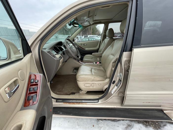 2005 toyota highlander limited-v6-4wd with 245208 miles for sale near elk-river, minnesota 1187772b999948e5a88bf16491b0530e.jpeg