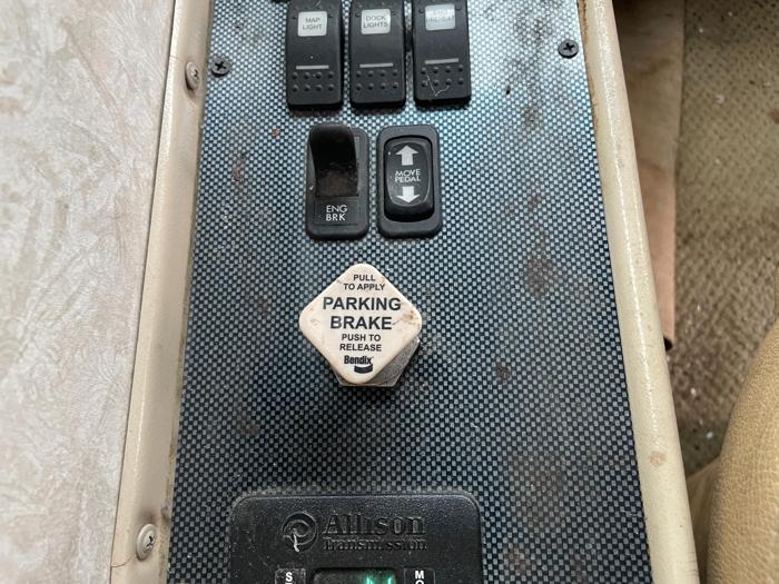 2006 freightliner x-line-motorhome - with 27483 miles for sale near elk-river, minnesota 11a611e9324447b79e66ce0a3e02d677.jpg