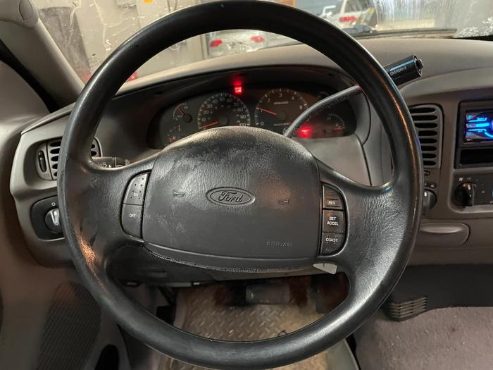 2000 ford f-150 xl with 194328 miles for sale near elk-river, minnesota 11b750f17d1344f495cacbbe9829aee1.jpg