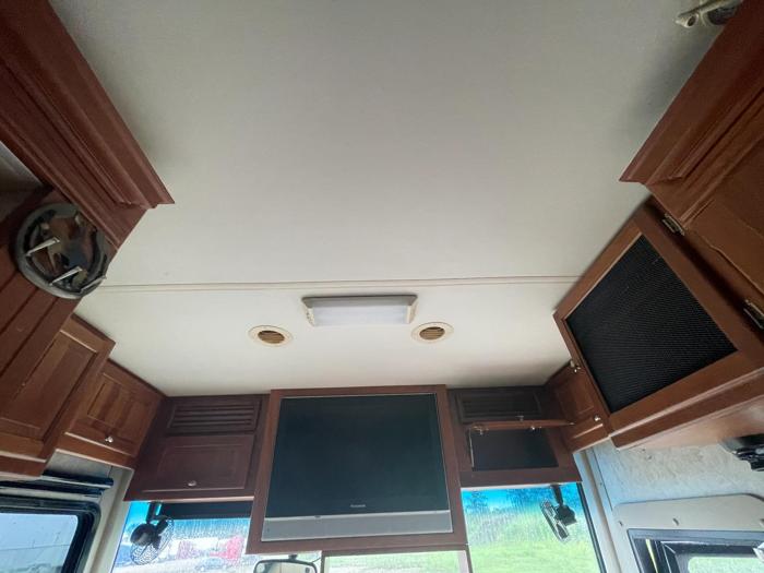 2006 freightliner x-line-motorhome - with 27483 miles for sale near elk-river, minnesota 11d6d0e537a64ed89d7e4206cd3b320a.jpg