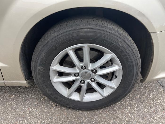 2014 dodge grand-caravan sxt with 279804 miles for sale near spring-lake-park, minnesota 11edb59ff85c4c7cac75b6dbc6a044ae.jpeg