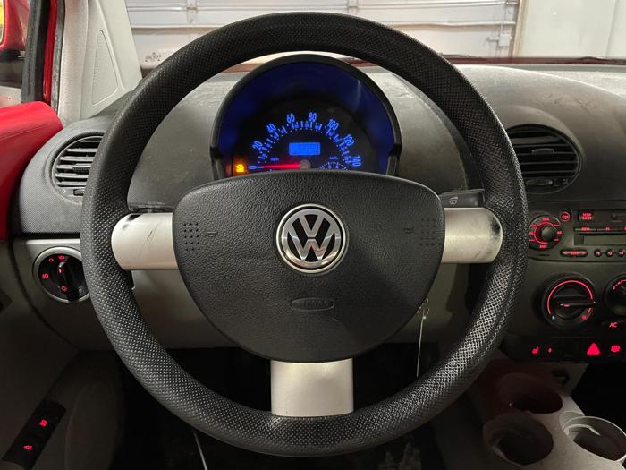 2000 Volkswagen New Beetle