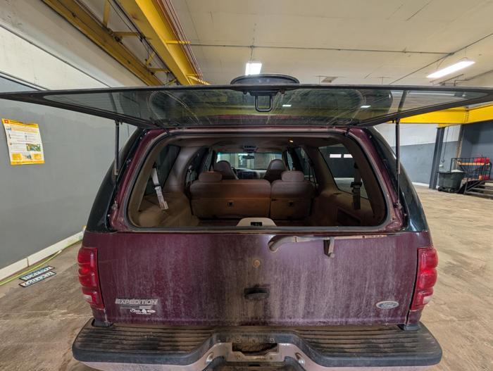 2001 ford expedition xlt-4wd with 169685 miles for sale near elk-river, minnesota 1225d2debca1413dac07f0539351502f.jpg