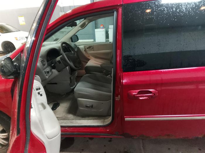 2006 chrysler town-&-country touring with 113578 miles for sale near elk-river, minnesota 1246b032855c42b5a16fd26386860892.jpg