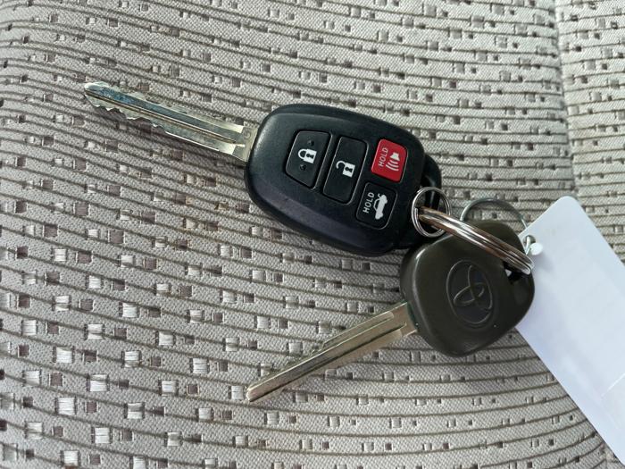 2012 toyota camry se with 161622 miles for sale near elk-river, minnesota 12477a18c0f34426a98945bb00f10b32.jpeg