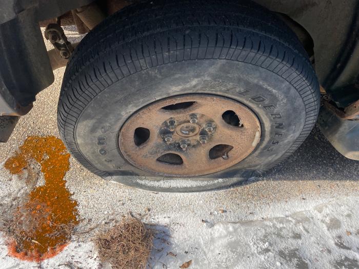 2004 gmc yukon slt with 233066 miles for sale near fridley, minnesota 12e2002a550648878e13caf1f8a358be.jpeg