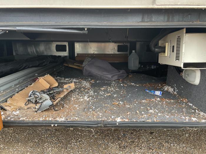 2006 freightliner x-line-motorhome - with 27483 miles for sale near elk-river, minnesota 12e5d03db4414110ab17703e8101bb4c.jpg