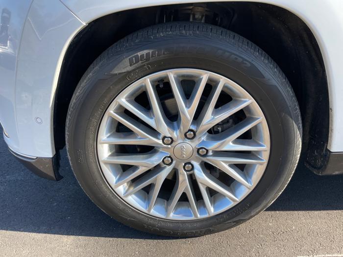 2018 jeep grand-cherokee summit-4wd with 160031 miles for sale near rochester, minnesota 12f3ad728e3e4dbe95133a6ad5b499d9.jpeg