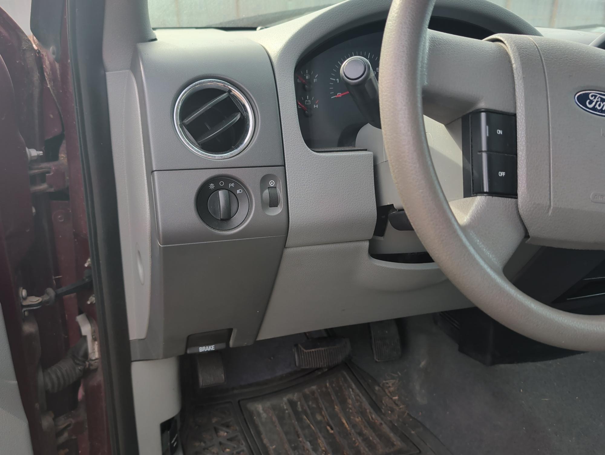 2006 ford f-150 fx4-supercab with 133328 miles for sale near Elk River, Minnesota 131de91a70374fcf9f3f668ac5b9fee3.jpg