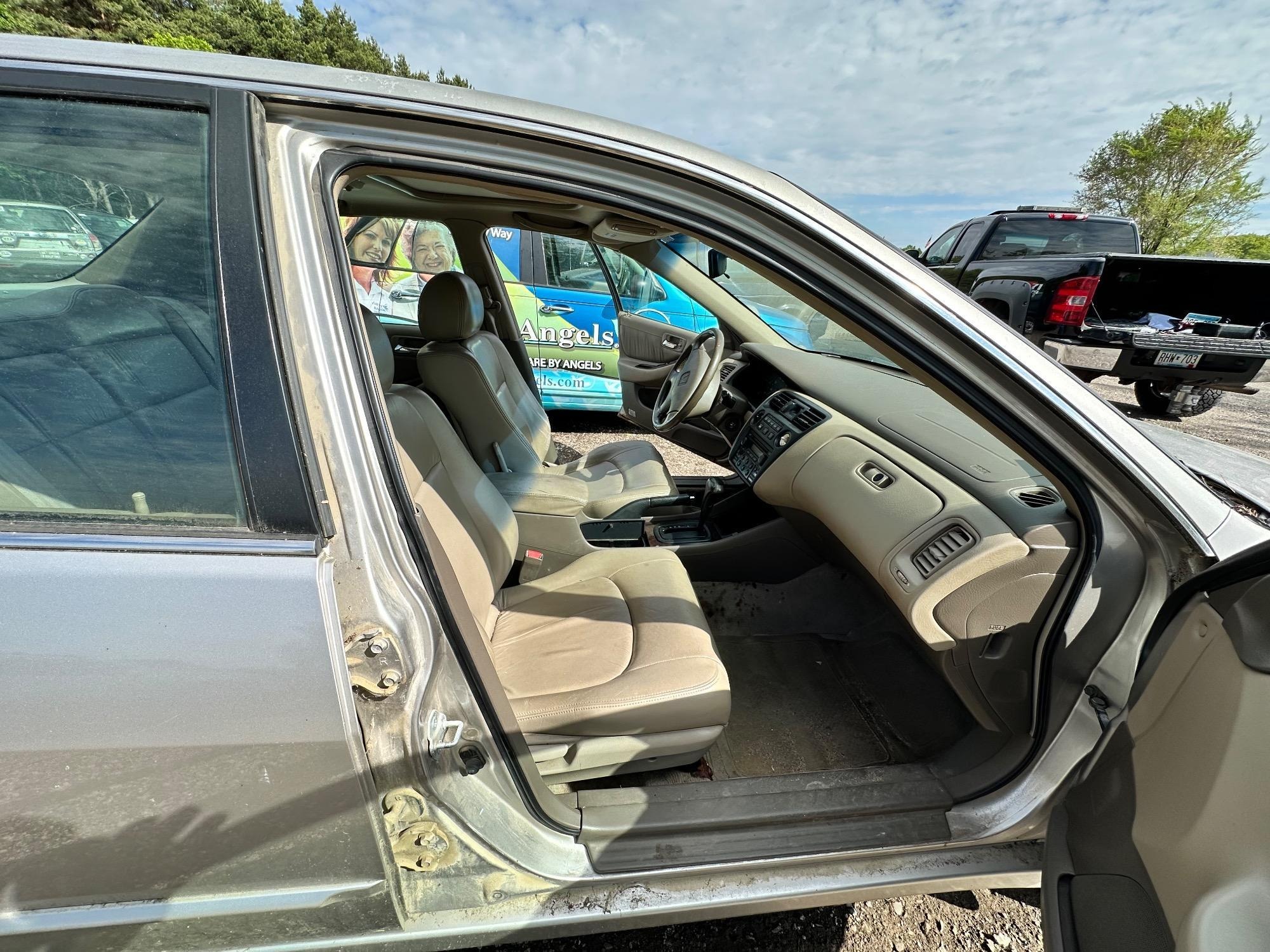 1999 honda accord ex-sedan with 145458 miles for sale near elk-river, minnesota 133a1e750716454098bbf9414fc2585d.jpeg