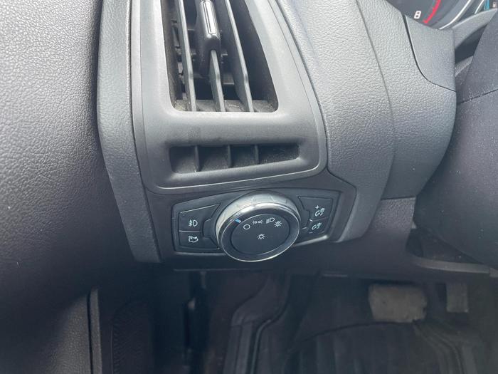 2014 ford focus se with 193235 miles for sale near elk-river, minnesota 133e1a05f9014dc9b2f376b720b1fe7b.jpg