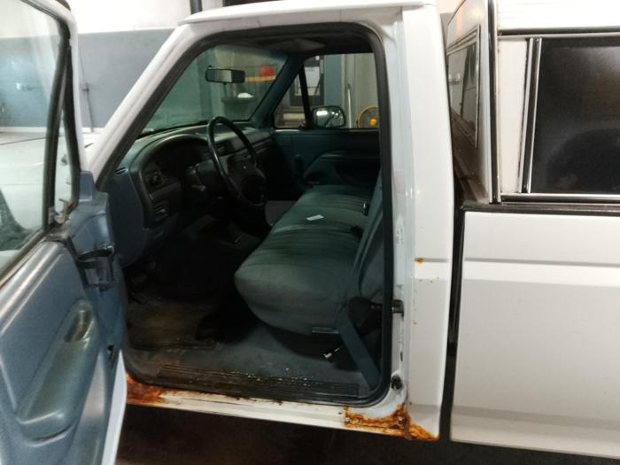 1993 ford f-150 s-reg.-cab-short-bed-2wd with 183885 miles for sale near elk-river, minnesota 1340c80a62074820a80dfe3644f46358.jpg
