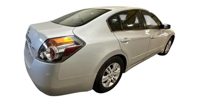 2012 nissan altima 2.5-s with 200657 miles for sale near elk-river, minnesota 139300c7e0704c909132c9c08c5c598e.jpg