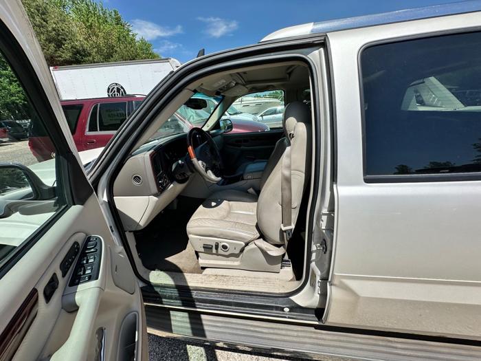 2006 cadillac escalade-ext sport-utility-truck for sale near elk-river, minnesota 13a74f6ed0aa4d0785c489f48fef17fd.jpeg