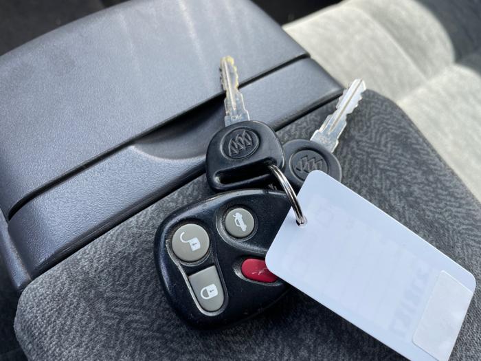 2005 buick lesabre custom with 103008 miles for sale near elk-river, minnesota 13b74ff22a20477fa59a025ac6612a61.jpeg