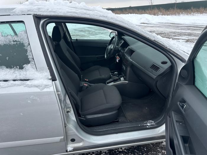 2008 saturn astra xe-5-door with 45413 miles for sale near elk-river, minnesota 13c86d71fae444caa67a1b5e4591128a.jpeg