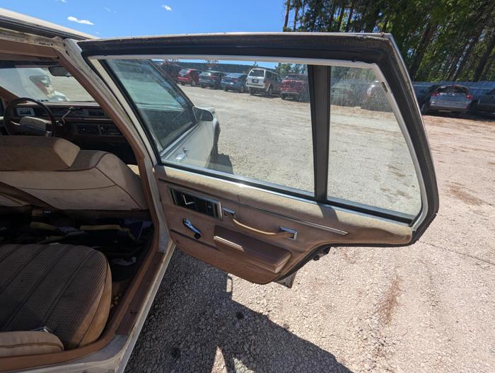 1988 buick lesabre custom with 117412 miles for sale near elk-river, minnesota 13ed5dd8a20c4622bcd832465623717f.jpg