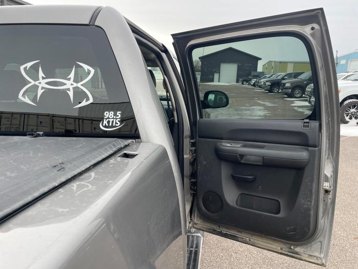 2007 gmc sierra-classic-1500 sle-2 with 165845 miles for sale near redwood-falls, minnesota 1402e300f1644ca8a5a134c24519f2e4.jpeg