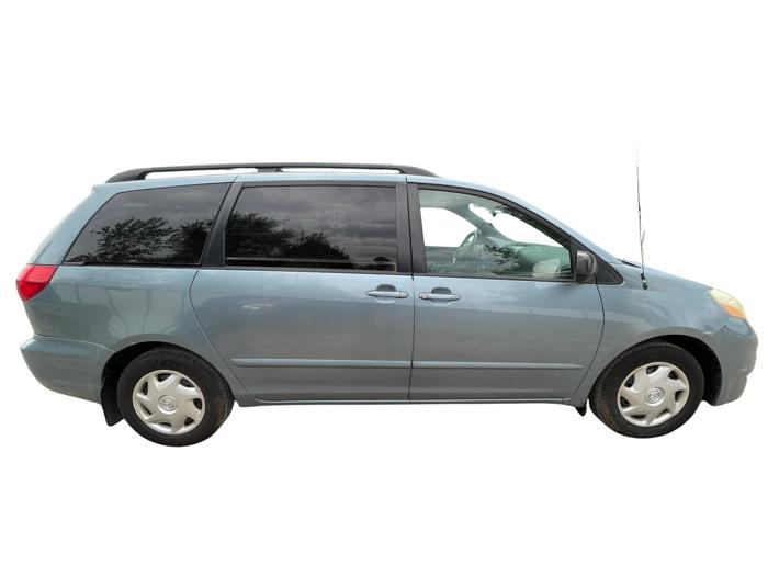 2006 toyota sienna le-7-passenger with 256681 miles for sale near elk-river, minnesota 14089c32b9cb4977924200665842dd0d.jpg