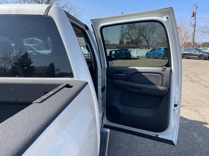 2011 chevrolet silverado-1500 ltz-crew-cab-4wd with 152384 miles for sale near fridley, minnesota 147c3b60c0ae41f081662eee1ff6de01.jpeg