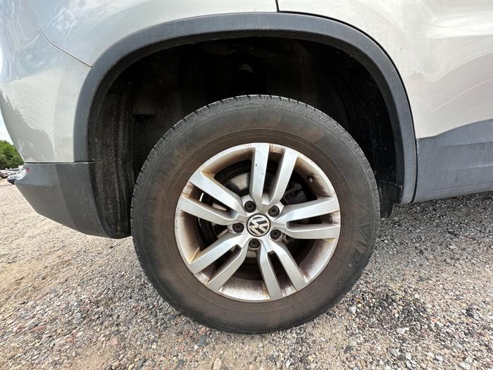 2013 volkswagen tiguan se-4motion with 86198 miles for sale near elk-river, minnesota 148a7e53c59b4b0da0378fb8d93d875a.jpeg