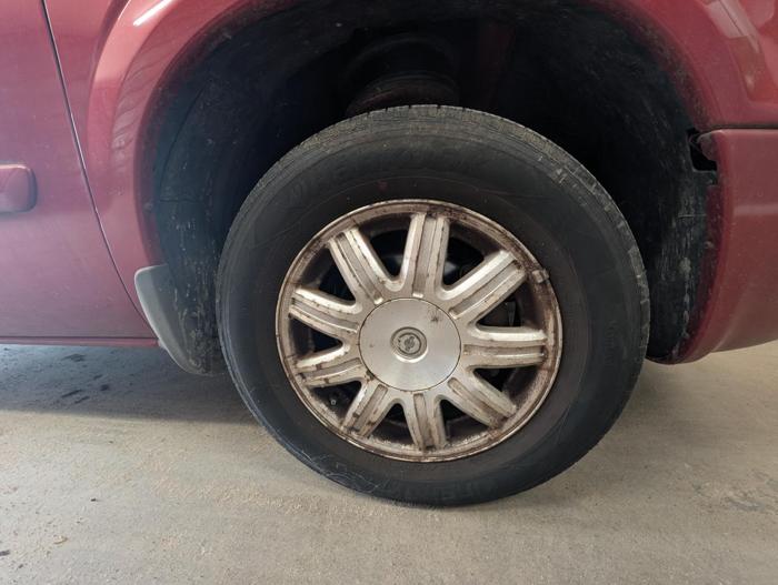 2006 chrysler town-&-country touring with 162857 miles for sale near elk-river, minnesota 14d802e09a5b4e69849da2362b0859c9.jpg
