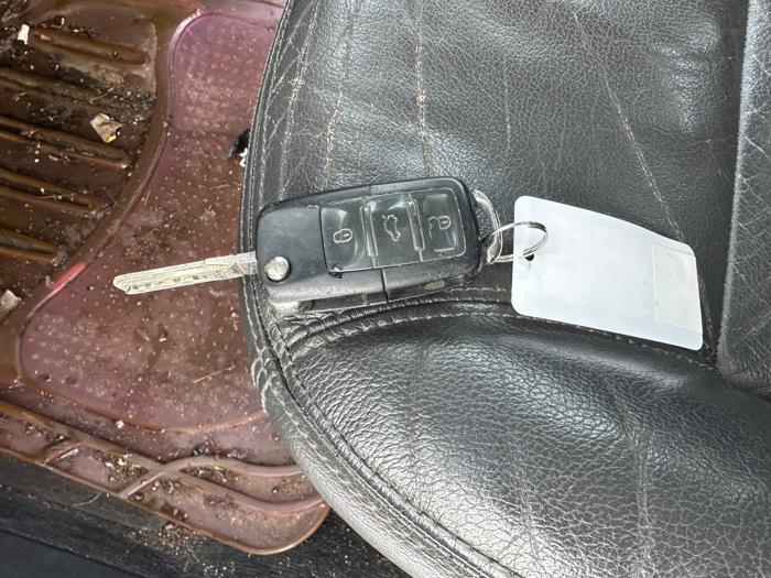 2004 volkswagen passat gls with 175048 miles for sale near elk-river, minnesota 1500fef2734041abadd9b72ddfb502b8.jpeg