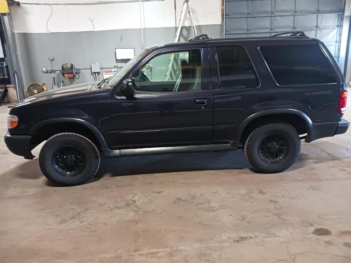2000 ford explorer sport-2-door-4wd with 125619 miles for sale near elk-river, minnesota 152fc3ee764b4770995f84694cc52696.jpg