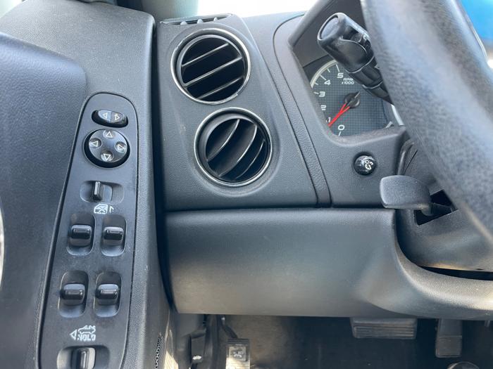 2006 pontiac grand-prix base with 253924 miles for sale near elk-river, minnesota 153f8bd48c314c5abae1c4e9e762ea27.jpeg