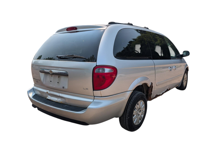 2006 chrysler town-&amp;-country lx with 222575 miles for sale near elk-river, minnesota 155900483b0c41e4bf6faebd3127d1df.png