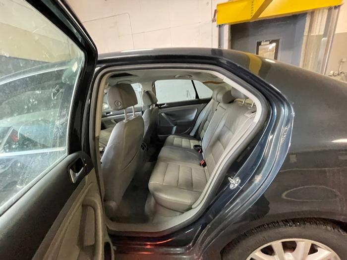 2006 volkswagen jetta 2.5l with 186063 miles for sale near elk-river, minnesota 157b602baed64f9d80848ec99d73e7f7.jpeg