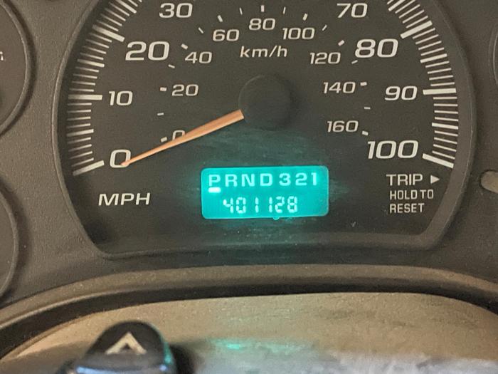 2003 chevrolet express 2500 with 401128 miles for sale near elk-river, minnesota 158616246c6545c6819bf48253aa5c02.jpg