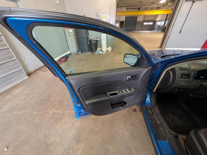 2011 ford fusion v6-sel with 203300 miles for sale near elk-river, minnesota 158a4ed63f5f4b70a5f95b9cf7388062.jpg