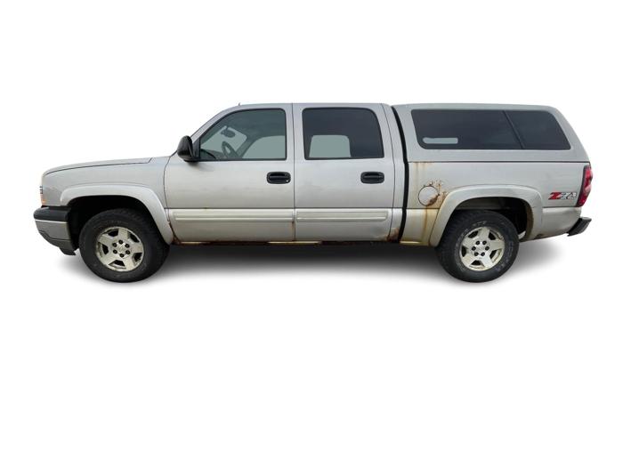 2005 chevrolet silverado-1500 ls-crew-cab-4wd with 291163 miles for sale near fridley, minnesota 15b0dcd19dfd4d9085b395fceeeeb123.jpg