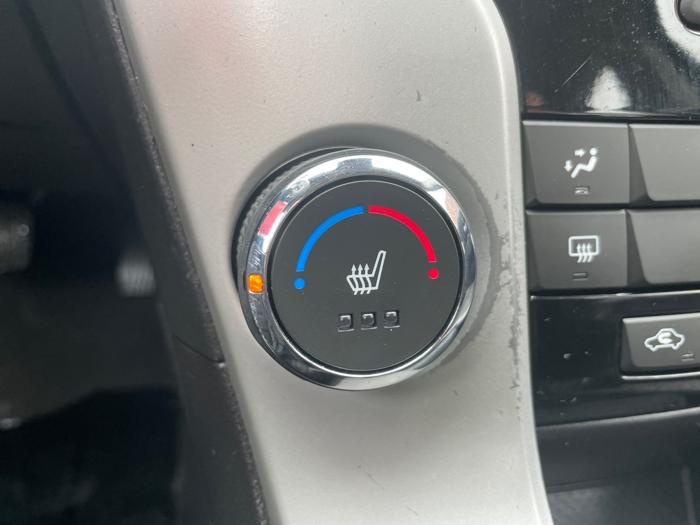 2015 chevrolet cruze 2lt-auto with 143364 miles for sale near shakopee, minnesota 15ede2b30f704ba48283e66c3420226a.jpeg