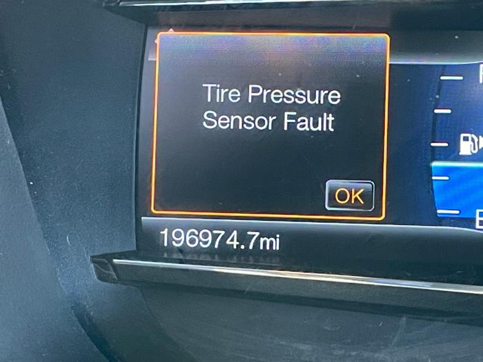 2016 ford explorer xlt-4wd with 196974 miles for sale near elk-river, minnesota 15efda3499004773a2ab84383ba352bf.jpeg