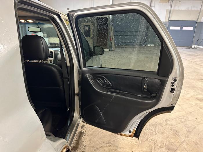 2006 ford escape limited-4wd with 150015 miles for sale near elk-river, minnesota 1606bd2f49c74b8ab44e567207b70aae.jpeg