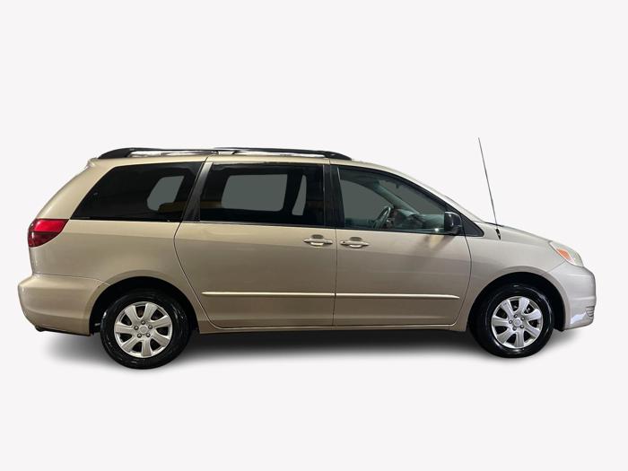 2005 toyota sienna with 243685 miles for sale near elk-river, minnesota 16184b35298f43519b50fbe2de447a56.jpg