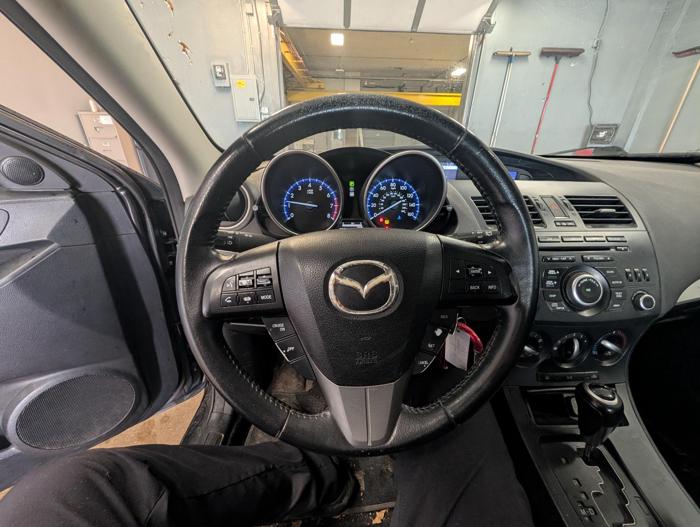 2012 mazda mazda3 i-touring-5-door with 292825 miles for sale near elk-river, minnesota 16217b7e00464c578da8cb78f1a4cea6.jpg