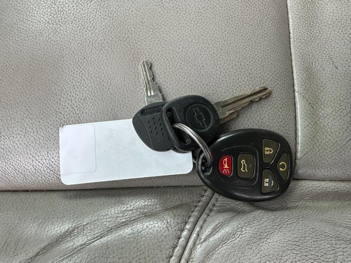 2009 chevrolet suburban lt1-1500-4wd with 242331 miles for sale near elk-river, minnesota 16593259c99f435aa2f84565b2e3a683.jpg