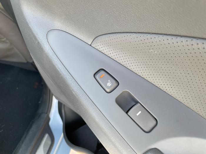 2011 hyundai sonata-hybrid sedan with 119130 miles for sale near elk-river, minnesota 165f421f23a84b4fa23038c07e8fc9ea.jpeg