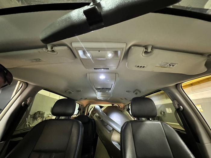 2010 chrysler town-&-country touring with 243937 miles for sale near elk-river, minnesota 167c672d4b204e14a2484552d2bd05e6.jpeg