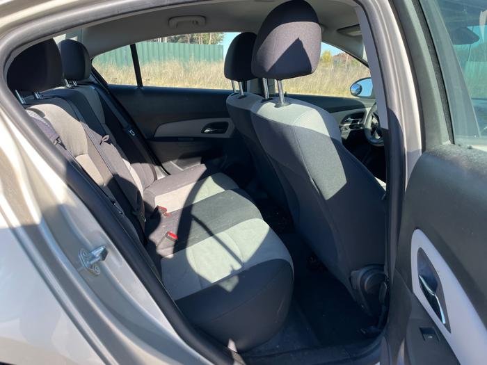 2014 chevrolet cruze ls-auto with 92945 miles for sale near elk-river, minnesota 1687484e322249818627179f5682827e.jpeg