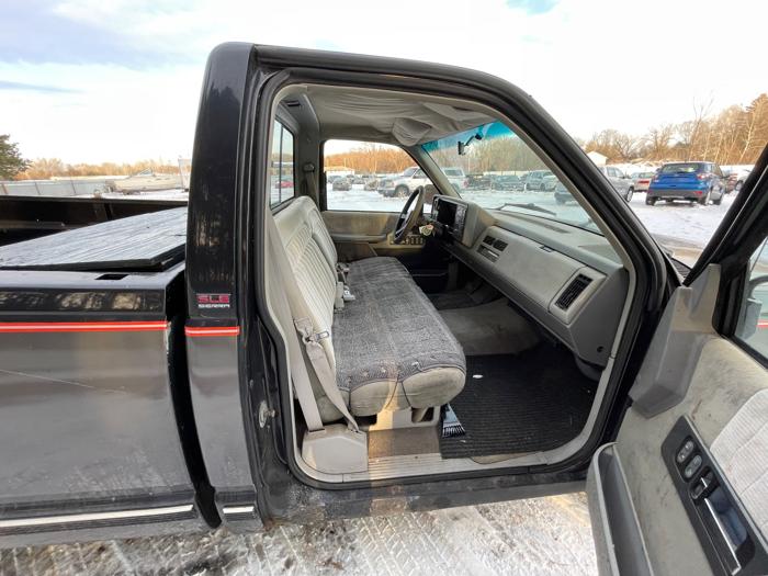 1991 gmc sierra-c-k-1500 reg.-cab-8-ft.-bed-2wd with 176147 miles for sale near elk-river, minnesota 1700b18be9e54148a9e802faa861a79c.jpeg