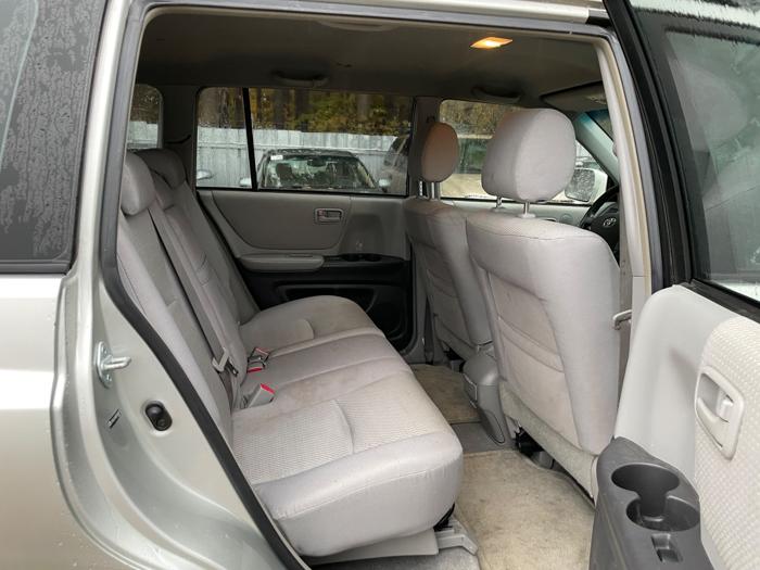 2005 toyota highlander 2wd with 232420 miles for sale near elk-river, minnesota 171f6695692644559c85fad6a8ba6990.jpeg