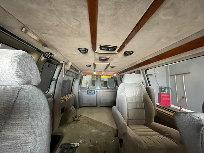 2002 chevrolet express 1500-cargo with 207977 miles for sale near elk-river, minnesota 1723aafd63784ba699a8776825a42c26.jpeg