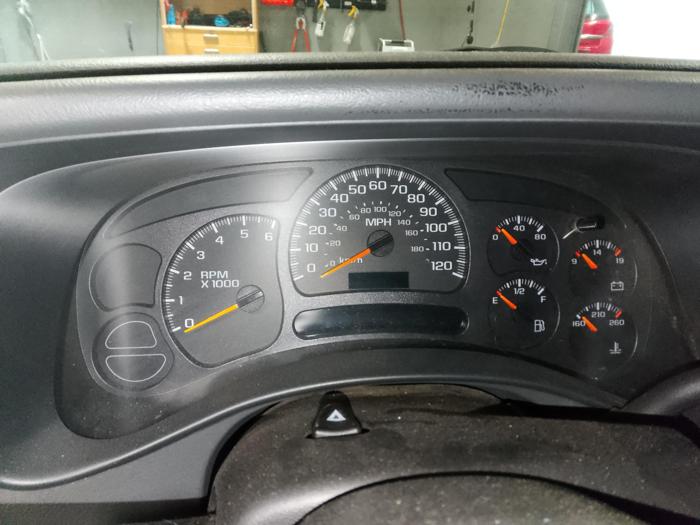 2003 chevrolet suburban 1500-4wd with 287351 miles for sale near elk-river, minnesota 17379ce89d70493da843ee99b67bd3d9.jpg