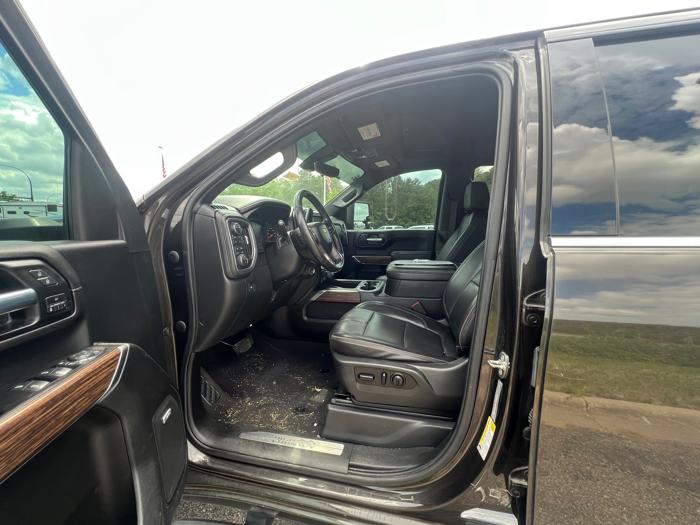 2020 chevrolet silverado-2500hd high-country-crew-cab-short-box-4wd with 54725 miles for sale near savage, minnesota 1744eb84440844ab98a10a7b1bceab0f.jpeg