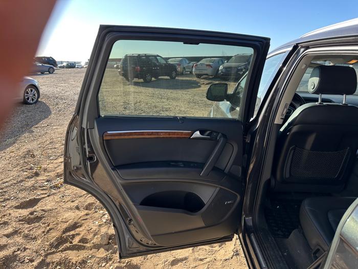 2014 audi q7 3.0-s-line-prestige-quattro with 156549 miles for sale near elk-river, minnesota 1783173446a5440b951692b15adbfe11.jpeg